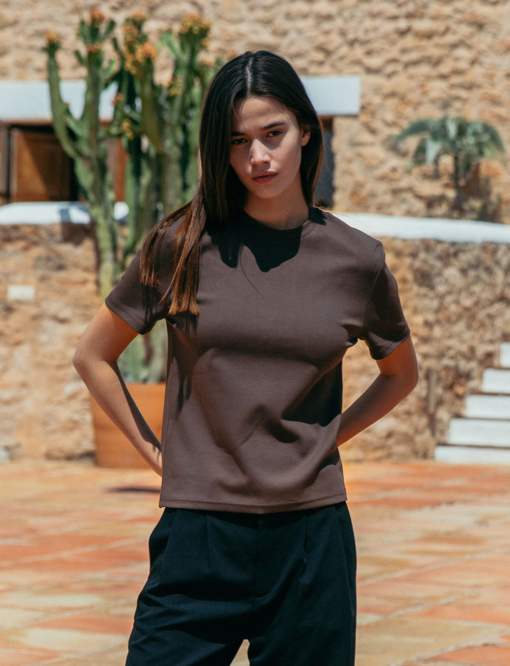Vrddhi Brando Fitted T-Shirt, Brown